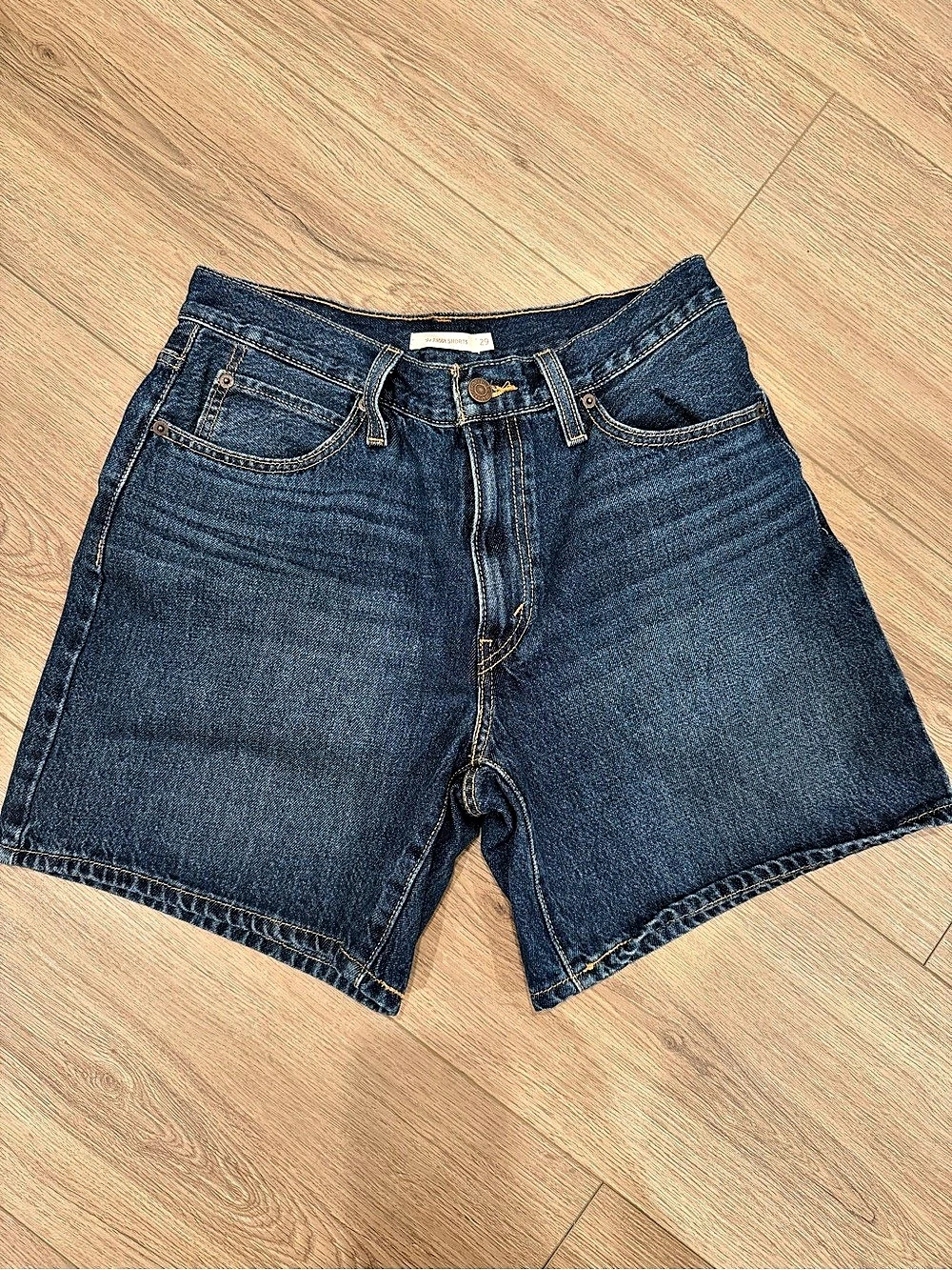 Levi's baggy shorts